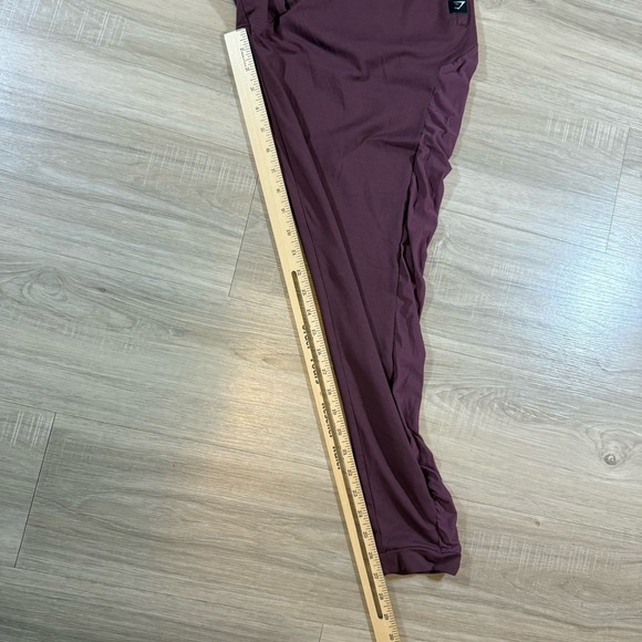 Gymshark Women's  Joggers  Size‎ Medium Red Wine Nylon Stretch Logo - Picture 6 of 6